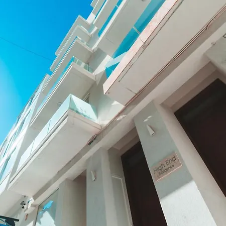 Ideal Location, Stylish 1br With Free Parking