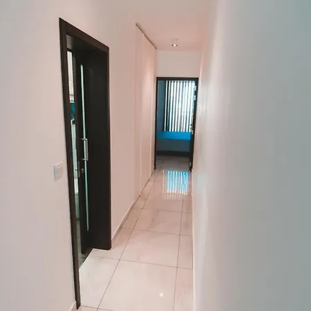 Lägenhet Ideal Location, Stylish 1br With Free Parking *