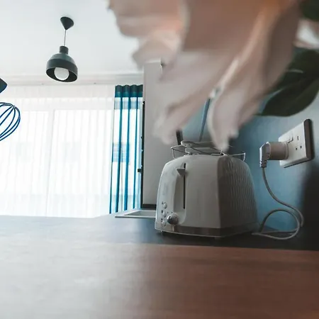 Lägenhet Ideal Location, Stylish 1br With Free Parking