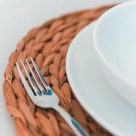 Ideal Location, Stylish 1br With Free Parking