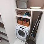 Ideal Location, Stylish 1br With Free Parking * Слима