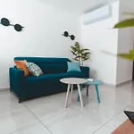 Ideal Location, Stylish 1br With Free Parking Apartament