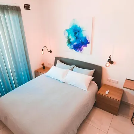 Ideal Location, Stylish 1br With Free Parking 公寓 *