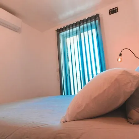 Ideal Location, Stylish 1br With Free Parking * Слима